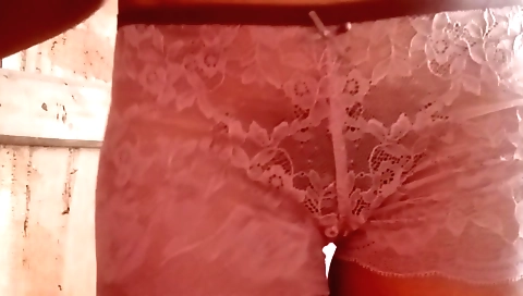 Indian girl makes homemade solo porn video with pussy