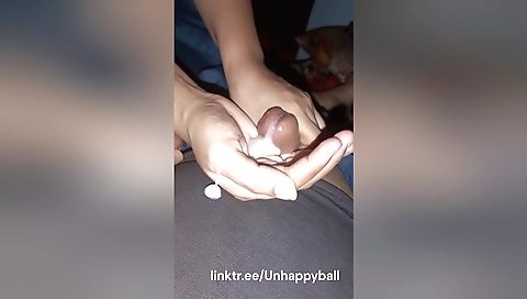 Indian brunette gives a blowjob and gets her pussy fucked