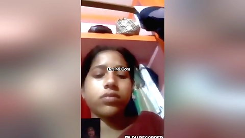 Indian amateur webcam solo show with a small tittied chick