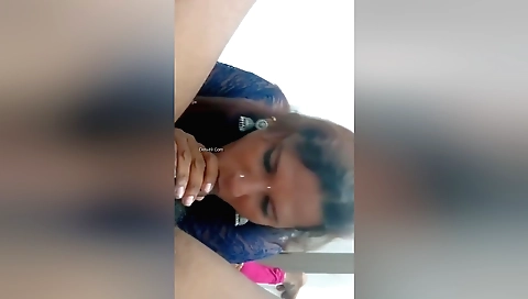 Indian brunette paid us a bill in the form of a blowjob