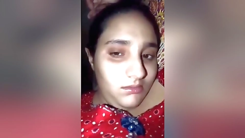 Sexy brunette with large tits and a nice ass shows her body on webcam