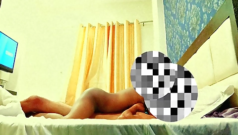 Indian babe in medical college room getting good blowjob