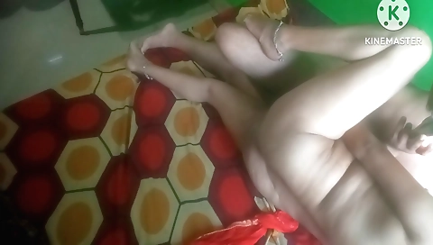 Indian girl stretches her big natural body at home