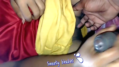 Hairy brunette is giving me an awesome handjob vid