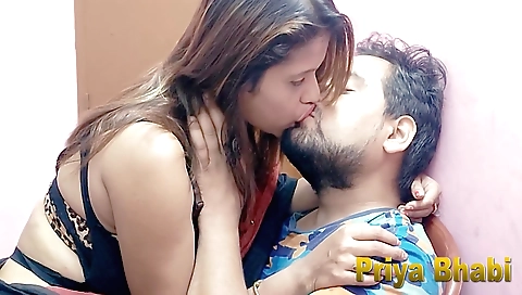 Indian wife had sex with her neighbour in the park