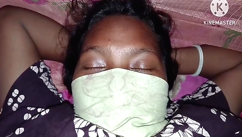 Indian brunette takes dick and makes a good porn film