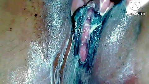 Indian teen gets her boyfriend fuck her while she plays a game