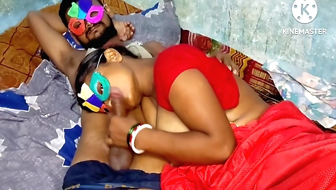 Indian bhabhi fucked by her boyfriend in missionary position