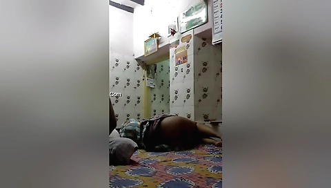 Indian sex video of a girl getting her cunt fucked