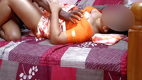 Indian stepmom gets her big ass fucked in a homemade scene