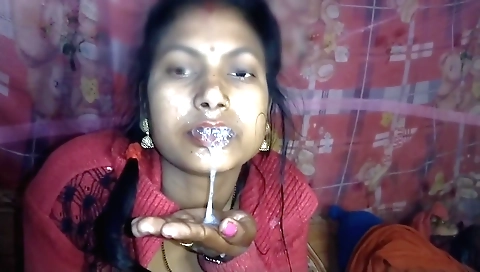 Deepthroat of cum of a nice brunette in amateur porn