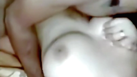 Indian brunette gets fucked and creampied in the bed