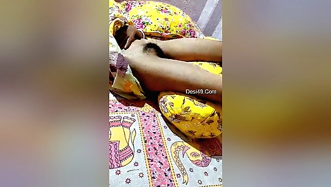 A sexy indian bhabhi shows her curves in a sexy solo video