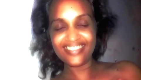 Indian babe is showing off her body on bedroom television