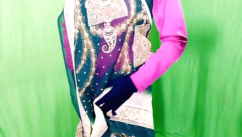 Indian girl with small face enjoys her boyfriend's penis