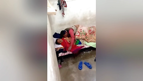 Chut ki bhajan chut ki bhajan land ke andar 30fps video