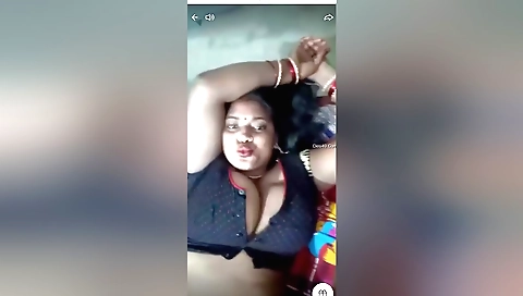 Chubby brunette milf enjoys a hot solo amateur video