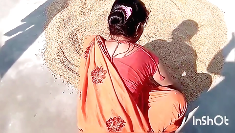 Amateur brunette makes herself a beautiful little pussy