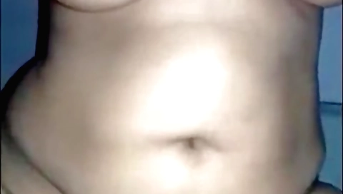 Chubby wife is masturbating in a big tits amateur video