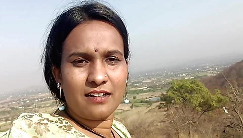 Indian girl gets fucked in the jungle on a hot trek