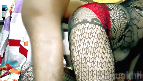 Indian cunt is pounded so hard and hard that it hurts