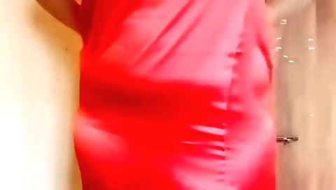 Chubby amateur indian chick on web camera masturbates