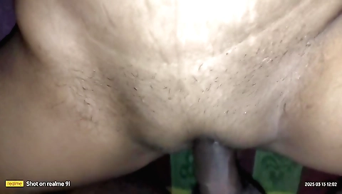 Bhabhi gets off by sucking on a hard dick in her pussy