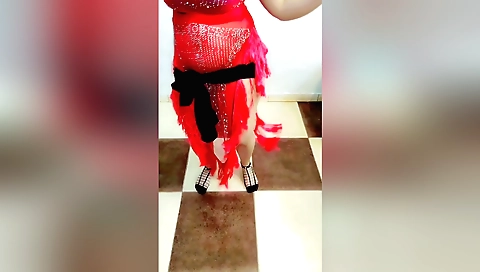 Busty amateur milf with a beautiful ass makes a hot video