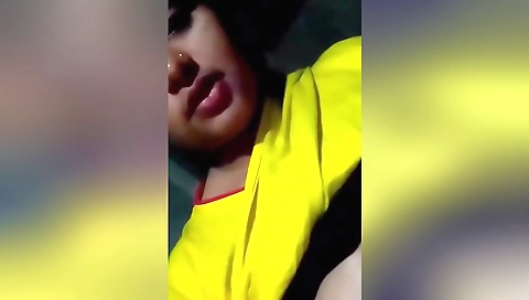 I'm showing my hairy pussy and big boobs in webcam clip