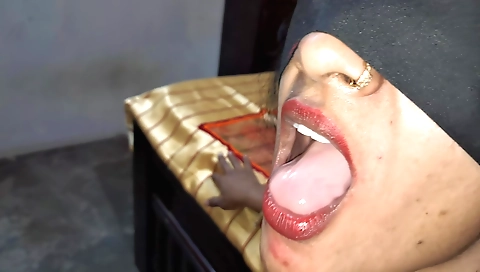 Amateur brunette with a big ass is having a great blowjob