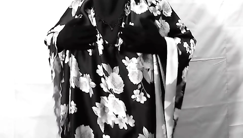 Indian hot pussy eating solo - hot pussy sucking solo