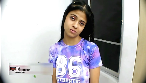 Indian girl gets fucked by a rich man in the living room