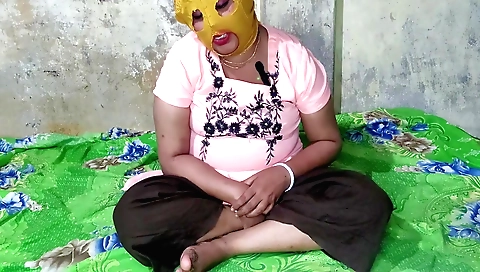 Indian sex show amateur video showing a hot girl sucking