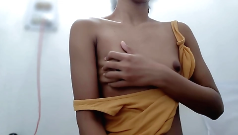 Sweet amateur babe in sexy pussy porn with wet pussy